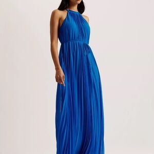 sachin and babi light blue dress The Best Wedding Guest Dress for a Pear Shaped Body main image 0